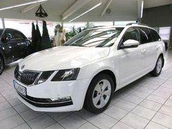Weiß Gebraucht 2020 Skoda Octavia Style Kombi | 17.695 € (Guter Preis)