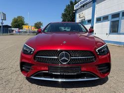 Rot Gebraucht 2023 Mercedes E200 Limousine | 39.990 € (Fairer Preis)