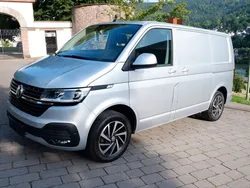 Reflexsilber metallic Gebraucht 2019 VW T6.1 Van | 29.900 €