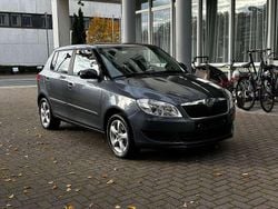 Seda anthracite/anthracite Gebraucht 2011 Skoda Fabia Family Kleinwagen | 4.500 € (Fairer Preis)