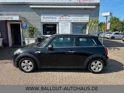 Schwarz Gebraucht 2014 Mini ONE Kleinwagen | 7.950 € (Etwas zu teuer)