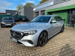 Silber Gebraucht 2024 Mercedes E300 Avantgarde Limousine | 44.990 € (Teuer)