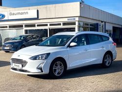 Weiß Gebraucht 2021 Ford Focus Cool & Connect Limousine | 15.250 € (Teuer)
