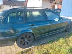 Grün Gebraucht 2003 BMW 320 Kombi | 750 € (Superpreis)
