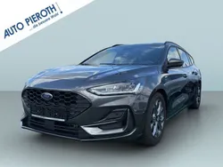 Grau Gebraucht 2024 Ford Focus ST-Line X Limousine | 26.350 € (Fairer Preis)