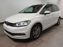 Weiß Gebraucht 2023 VW Touran Comfortline Van / Kleinbus | 30.800 € (Fairer Preis)