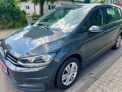 Uranograu/cinza urano Gebraucht 2018 VW Touran Trendline Van / Kleinbus | 13.300 € (Guter Preis)
