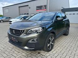 Grau Gebraucht 2020 Peugeot 3008 Business-Line SUV | 14.790 € (Etwas zu teuer)