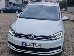 Weiß Gebraucht 2020 VW Touran Comfortline Van / Kleinbus | 20.000 € (Guter Preis)