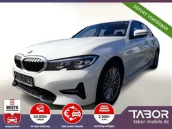 Weiß Gebraucht 2021 BMW 318 Sport Line Limousine | 26.939 € (Fairer Preis)