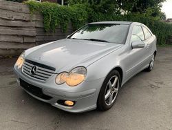 Silber Gebraucht 2005 Mercedes C200 Coupé | 4.750 € (Fairer Preis)
