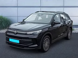 Deep black perleffekt Gebraucht 2024 VW Tiguan Life SUV | 42.390 € (Teuer)
