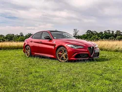 Rot Gebraucht 2018 Alfa Romeo Giulia Quadrifoglio Limousine | 17.000 €