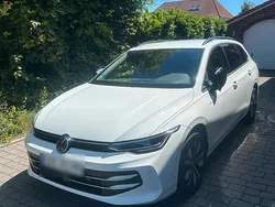 Weiß Gebraucht 2024 VW Golf VIII Goal Kombi | 27.900 € (Guter Preis)