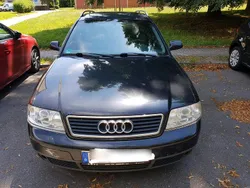 Schwarz Gebraucht 2000 Audi A6 Kombi | 800 €
