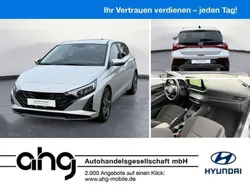 Lumen grey / mic Gebraucht 2024 Hyundai i20 Prime Limousine | 19.820 € (Guter Preis)