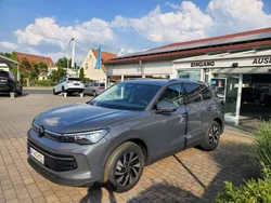 Delfingrau metallic Neu 2025 VW Tiguan Life SUV | 37.490 € (Guter Preis)