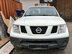 Weiß Gebraucht 2006 Nissan Navara Abholung | 4.500 €