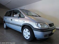 Grau Gebraucht 2003 Opel Zafira Elegance Van / Kleinbus | 3.999 € (Etwas zu teuer)