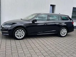 Schwarz (black magic) Neu 2025 Skoda Octavia Selection Kombi | 33.750 € (Fairer Preis)