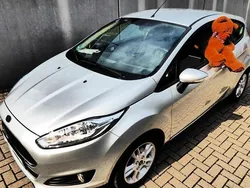 Silber Gebraucht 2017 Ford Fiesta Celebration Kleinwagen | 9.721 € (Fairer Preis)