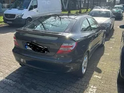 Schwarz Gebraucht 2005 Mercedes C180 Coupé | 4.000 € (Etwas zu teuer)