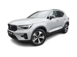 Vapour grey / Gebraucht 2024 Volvo XC40 Plus SUV | 39.500 € (Fairer Preis)