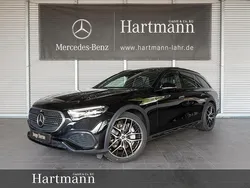 Obsidianschwarz Gebraucht 2024 Mercedes E220 Kombi | 68.850 €