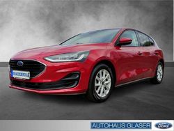 Rot Gebraucht 2022 Ford Focus Cool & Connect Limousine | 17.490 € (Fairer Preis)