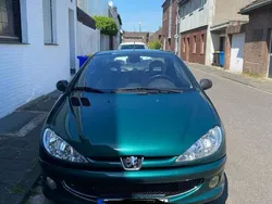 Grün Gebraucht 2004 Peugeot 206 CC Cabrio | 3.000 € (Teuer)