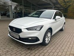 Weiß Gebraucht 2024 Seat Leon Style Limousine | 22.990 € (Fairer Preis)