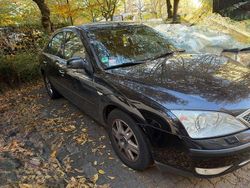 Schwarz Gebraucht 2003 Ford Mondeo Ghia Limousine | 850 € (Superpreis)