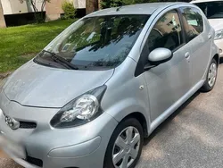Silber Gebraucht 2009 Toyota Aygo Cool Kleinwagen | 4.900 € (Fairer Preis)
