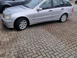 Grau Gebraucht 2005 Mercedes C220 Kombi | 3.000 € (Fairer Preis)