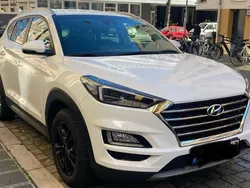 Weiß Gebraucht 2019 Hyundai Tucson Trend SUV | 19.400 €