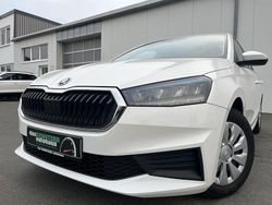 Candyweiss Gebraucht 2022 Skoda Fabia Ambition Limousine | 15.860 € (Fairer Preis)