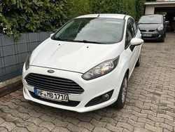 Weiß Gebraucht 2014 Ford Fiesta Kleinwagen | 4.300 € (Guter Preis)
