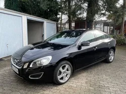 Schwarz Gebraucht 2010 Volvo S60 Summum Limousine | 13.590 € (Teuer)
