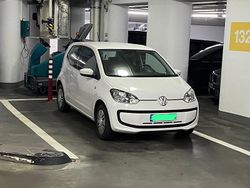 Weiß Gebraucht 2015 VW up! Kleinwagen | 5.900 € (Etwas zu teuer)