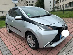 Silber Gebraucht 2015 Toyota Aygo X-play Kleinwagen | 5.700 € (Guter Preis)
