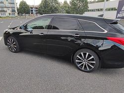 Schwarz Gebraucht 2014 Hyundai i40 Premium Kombi | 6.500 € (Etwas zu teuer)