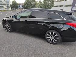 Schwarz Gebraucht 2014 Hyundai i40 Premium Kombi | 7.299 € (Teuer)