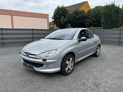 Grau Gebraucht 2004 Peugeot 206 CC Platinum Cabrio | 1.850 € (Fairer Preis)