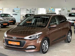 Braun Gebraucht 2017 Hyundai i20 Style Limousine | 15.490 € (Etwas zu teuer)