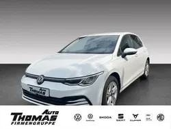 Pure white Gebraucht 2024 VW Golf VIII Life Limousine | 25.970 € (Guter Preis)