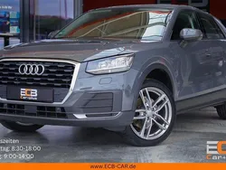 Grau Gebraucht 2017 Audi Q2 Basis SUV | 14.890 € (Fairer Preis)