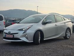Silber Gebraucht 2016 Toyota Prius Comfort Limousine | 16.990 € (Fairer Preis)