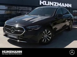 Obsidianschwarz metallic Gebraucht 2025 Mercedes E200 Avantgarde Limousine | 55.239 € (Teuer)