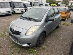 Silber Gebraucht 2007 Toyota Yaris Luna Kleinwagen | 2.999 € (Fairer Preis)
