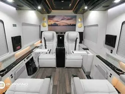 Schwarz Gebraucht 2022 Mercedes Sprinter Luxury Van | 411.740 €